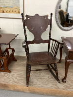 VINTAGE ROCKING CHAIR