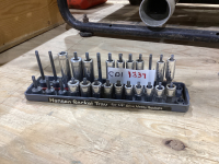 1/4&rdquo; DRIVE SOCKETS
