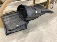 CARPETED BED LINER