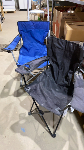 (2) FOLDING LAWN CHAIRS