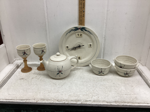 LARGE DAN TAYLER POTTERY DISH SET