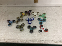 FIDGET SPINNERS