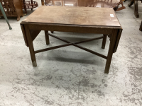 DROP LEAF COFFEE TABLE