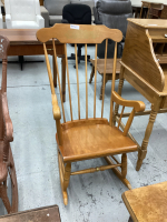 WOOD ROCKING CHAIR