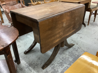 DROP LEAF TABLE WITH BUTTERFLY LEAF