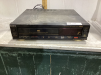 SONY VHS PLAYER