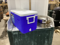 STAINLESS STEEL ROASTER + COLEMAN BLUE COOLER