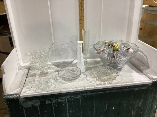 2 BOXES -PUNCHBOWL W/CUPS, GLASS SERVING PIECES