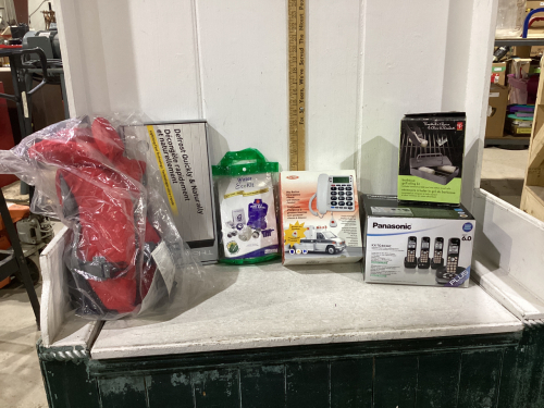 PHONES, ECO WATER KIT, DEFROST TRAY, CHILD LIFEJACKET