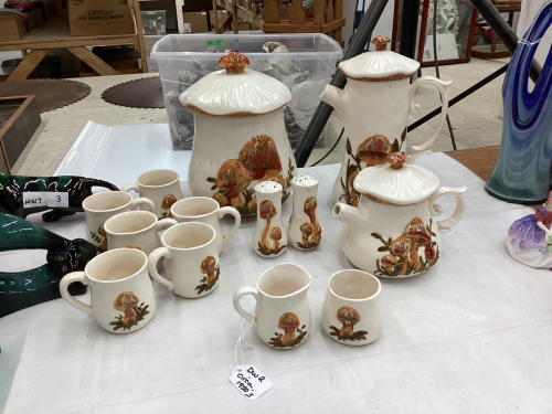 VINTAGE CERAMIC “MUSHROOM” TEA + COFFEE SET