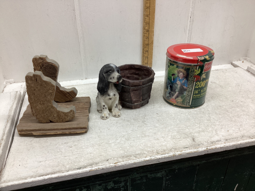 BOX WITH VINTAGE COCA-COLA PUZZLE, PLANTER, BOOK ENDS