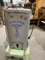 Little chief electric smoker