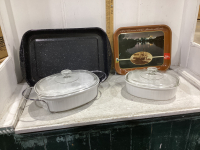 2 WHITE COVERED CASSEROLES AND COKE TRAY + ROASTING PAN