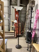 STANDING LAMP - HEAVY BASE - STURDY