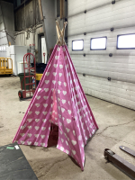 KID’S TEEPEE WITH PINK FABRIC WHITE HEARTS