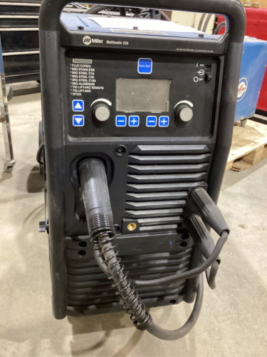 MILLER MULTIMATIC 235 WELDER - WIRE FEED