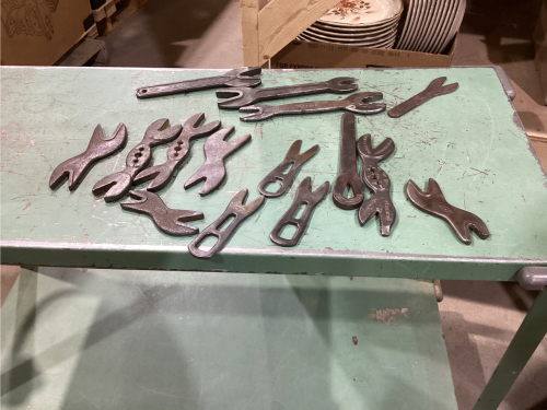 TWIN BULLDOG WRENCHES, BULL DOG, HAWKEYE AND MORE