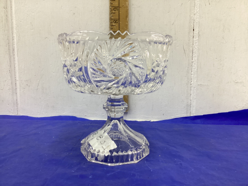 PINWHEEL CHRYSTAL RAISED CANDY DISH