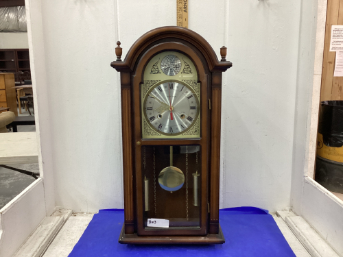 31 DAY ANTIQUE CLOCK - TEMPUS FUGIT