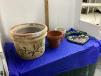 PLANT POTS + WELCOME SIGN