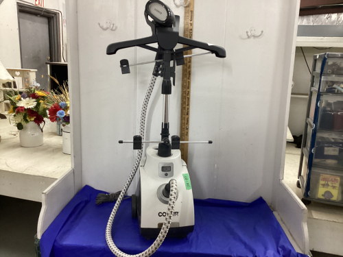 GARMENT STEAMER