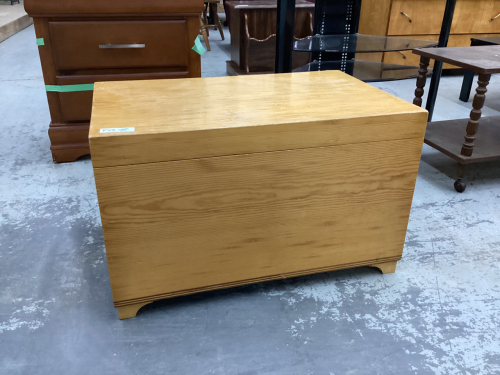 STORAGE CHEST