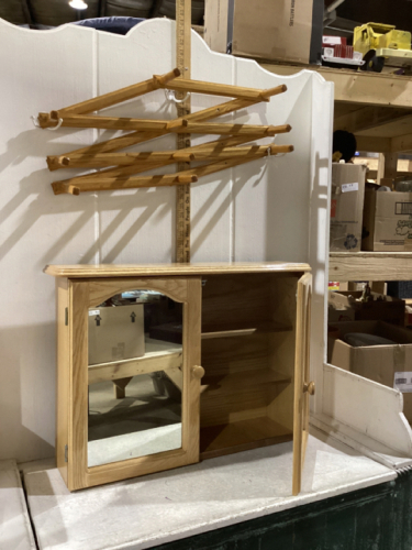 WOOD EXTENSION RACK+ MEDICINE CABINET