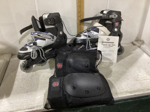 SCHWINN ADJUSTABLE ROLLER BLADES AND KNEE+ ELBOW PADS