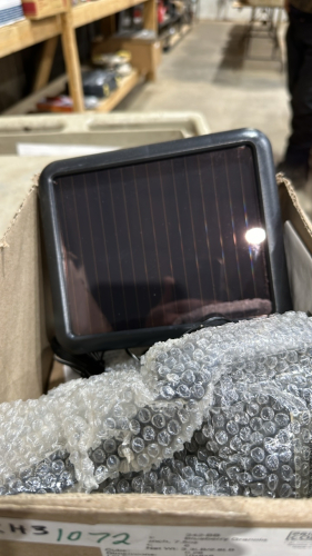 60 LED, solar motion light