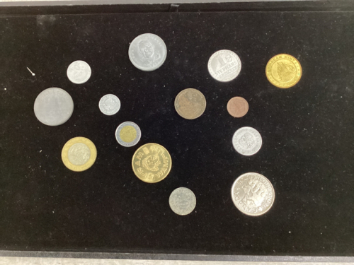 16 WORLD COINS & TOKENS