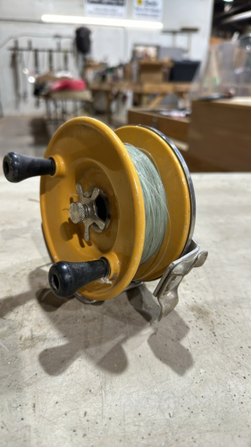 Alviy Salmon Reel