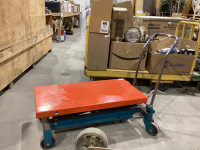 LIFT CART ON WHEELS