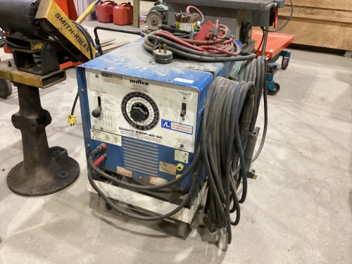 MILLER DIALARC 250P-AC/DC WELDER ON CART