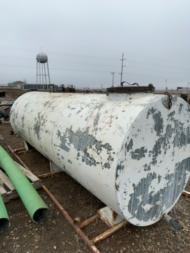 Thousand gallon water tank on skid