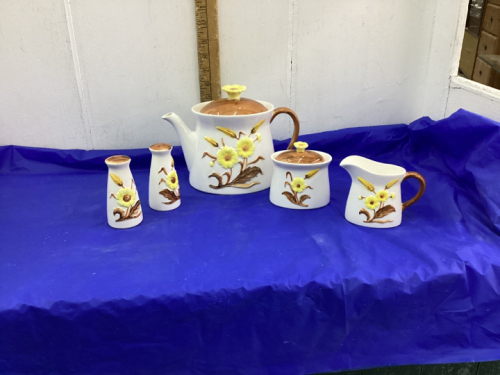 VINTAGE CERAMIC &ldquo;HARVEST&rdquo; SET