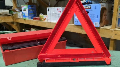 Set of three triangle reflectors