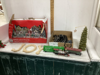 CHRISTMAS DECOR, TRAIN, CHRISTMAS VILLAGE