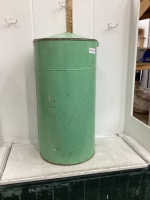 GREEN FLOUR BIN W/ LID