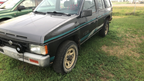 1995 Nissan XE Path Finder