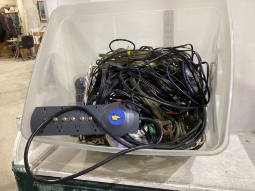 GOOD BIN W/ELECTRONIC CABLES, POWER BAR