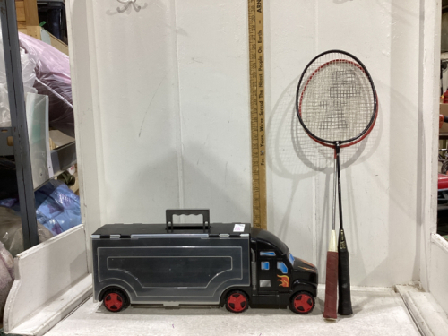 TRUCK STORAGE TRUCK & 2 BADMINTON RACQUETS