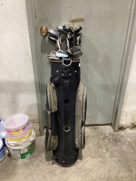 GOLF BAG W/ CLUBS - MIXED BRANDS