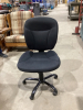 BLACK OFFICE CHAIR