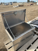 Aluminum tool box