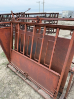 Hi Qual, calf tipping chute