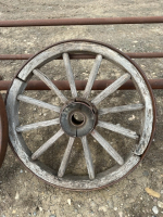 Wooden waggon wheel