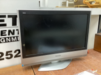 PANASONIC FLAT SCREEN HD TV 31”