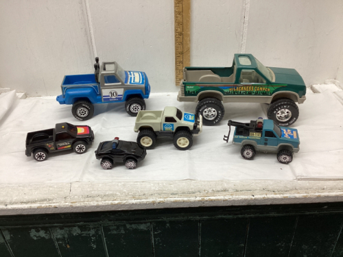 NYLINT WILDERNESS CAMPER TRUCK, TONKA TRUCKS AND BUDDY L TOW TRUCK