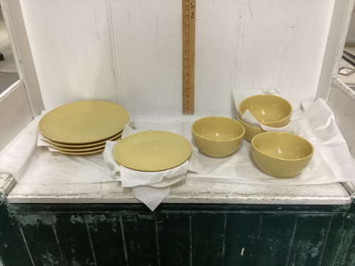 STONEWARE DISH SET - 4 PLACE SETTING