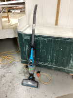 BISSELL RECHARGEABLE COMPACT VACUUM